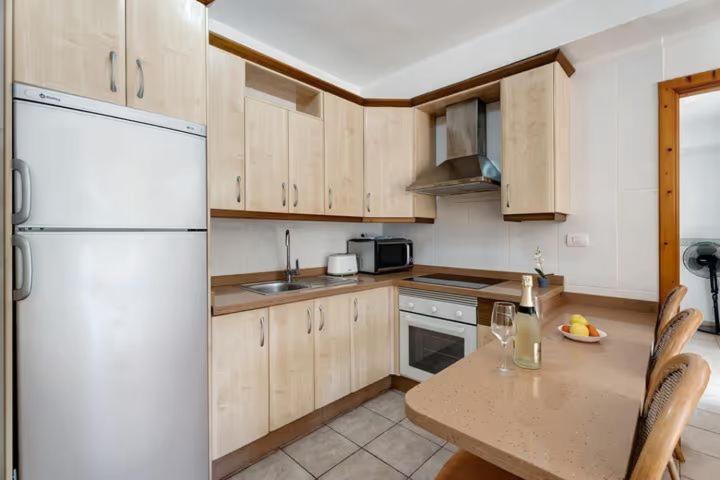 001, Club Atlantis, Puerto Colon, Adeje Apartment Адехе Екстериор снимка